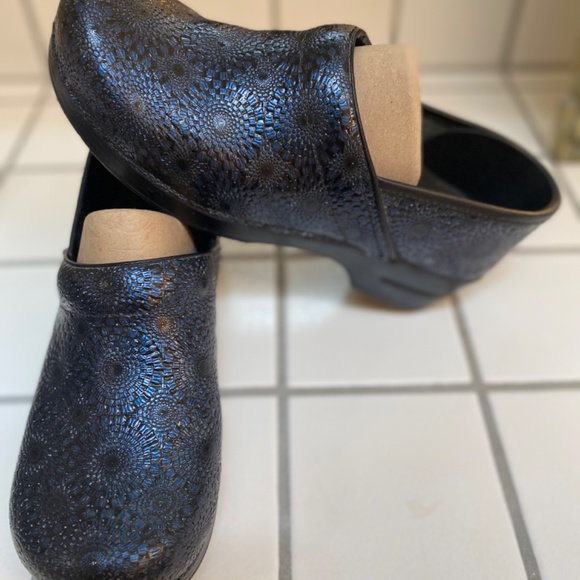 Dansko Clogs size 42 - Picture 2 of 5